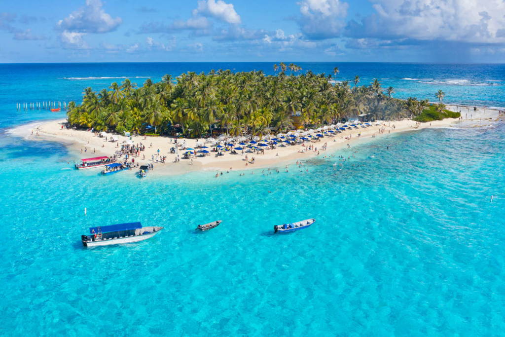 Mar de los 7 colores en San Andrés, Colombia